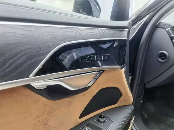 Audi A8 2024