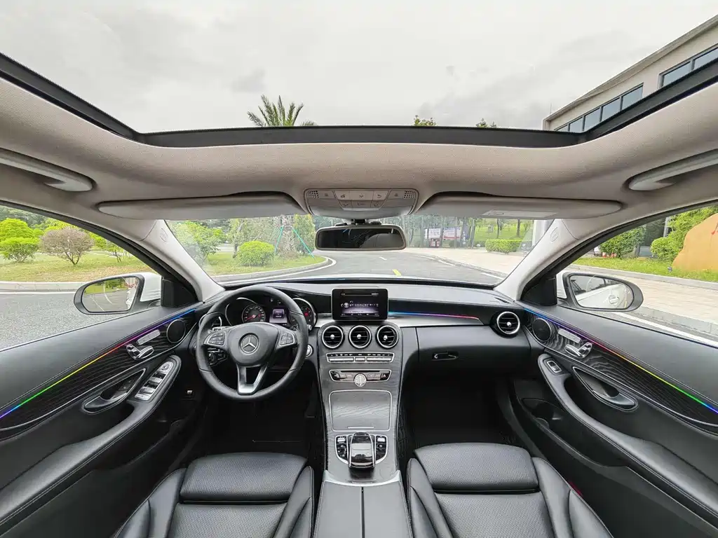 Mercedes-Benz C-Class 2017 — фото 17