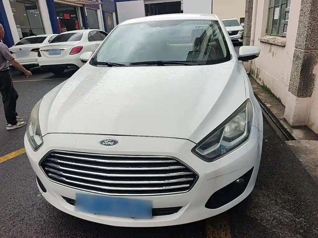Ford Escort 2016