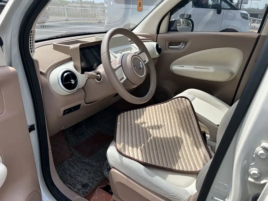 Wuling Hongguang MINIEV 2025