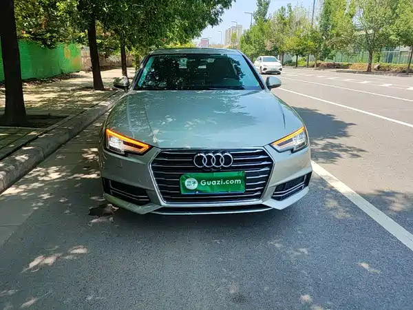 Audi A4L 2019