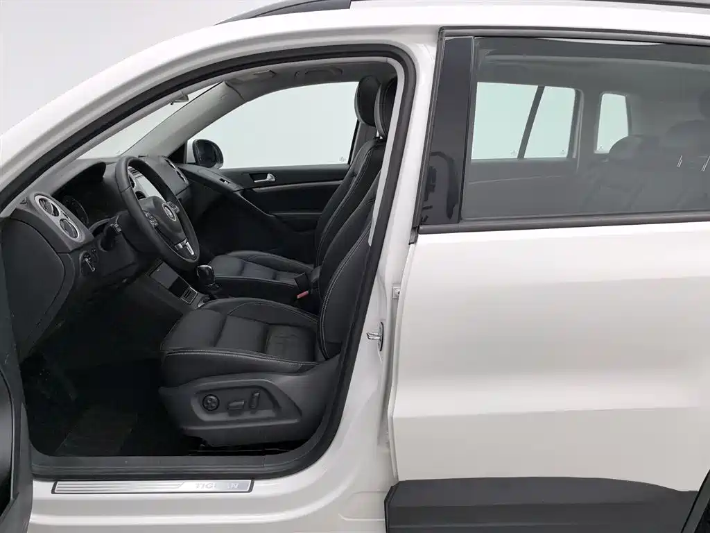 Volkswagen Tiguan 2019 — фото 10