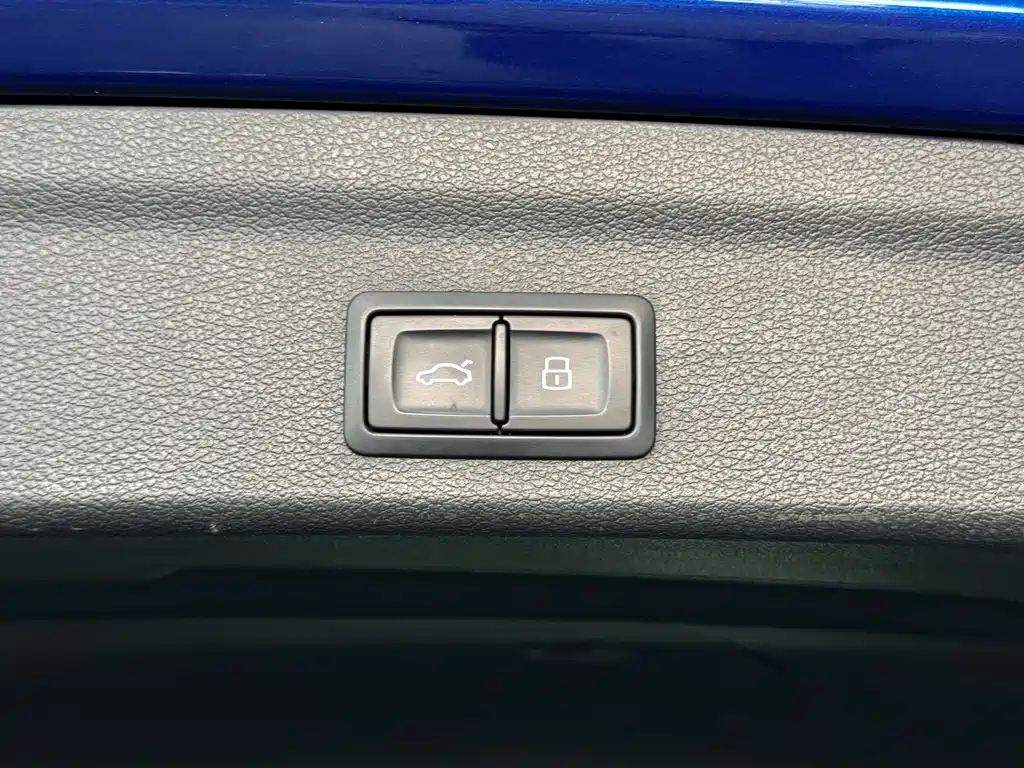Audi Q3 2020 — фото 13