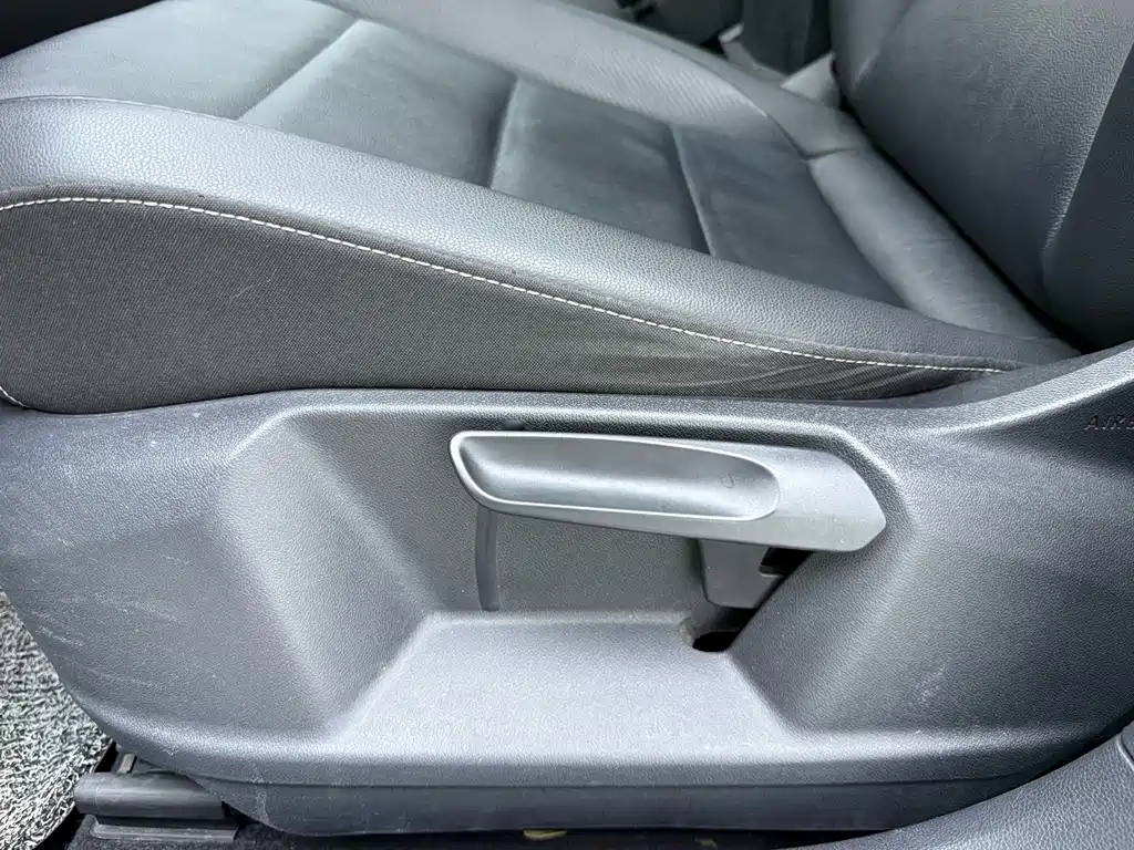 Volkswagen T-Roc 2020 — фото 12