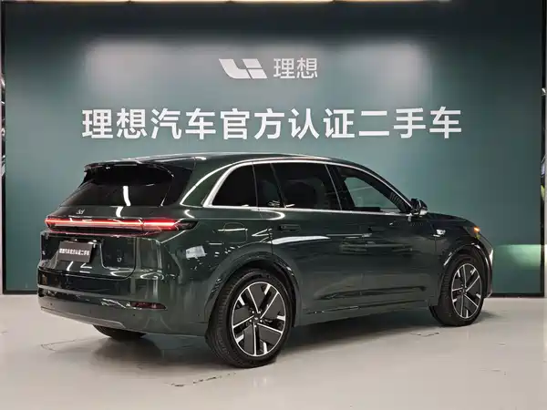 Li Auto L7 2025
