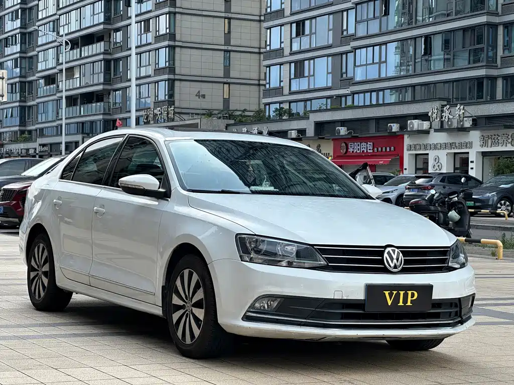 Volkswagen Sagitar 2019