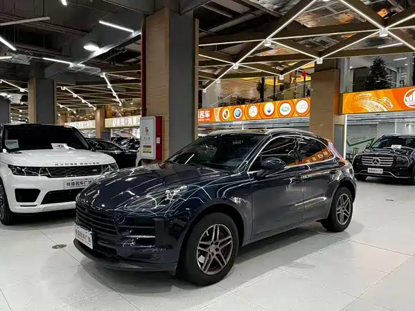 Porsche Macan 2021