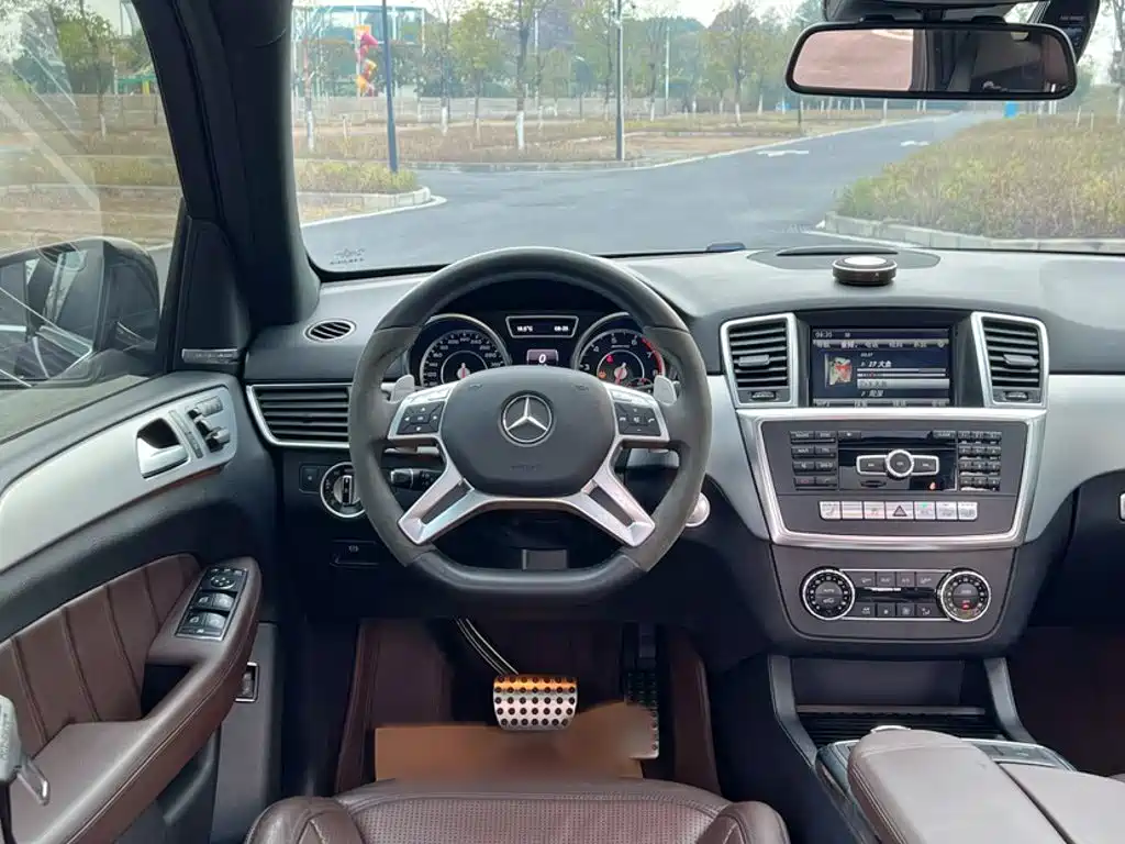 Mercedes-Benz M-Class AMG 2015 — фото 17