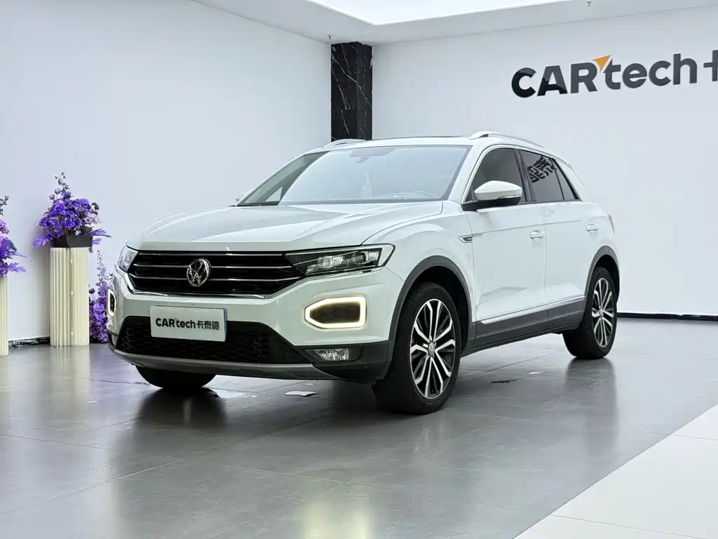 Volkswagen T-Roc 2020 — фото 1