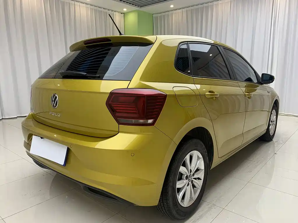 Volkswagen Polo 2023 — фото 12
