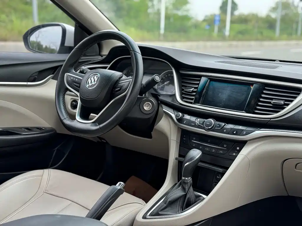 Buick Excelle 2019 — фото 16