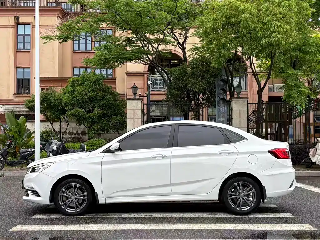 Changan Eado DT 2019 — фото 15