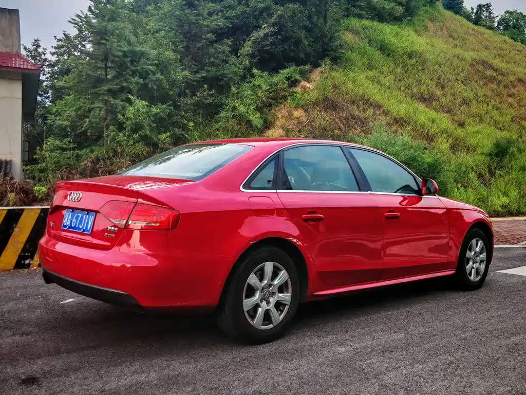 Audi A4L 2010