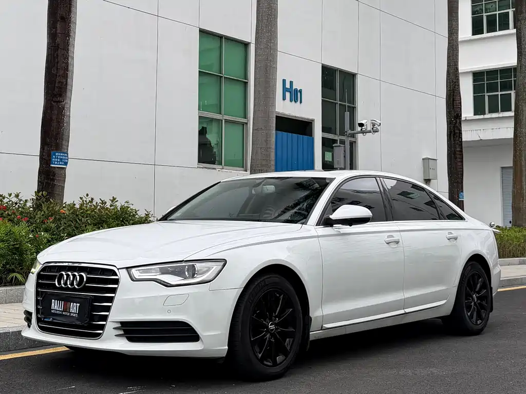 Audi A6L 2014 — фото 1