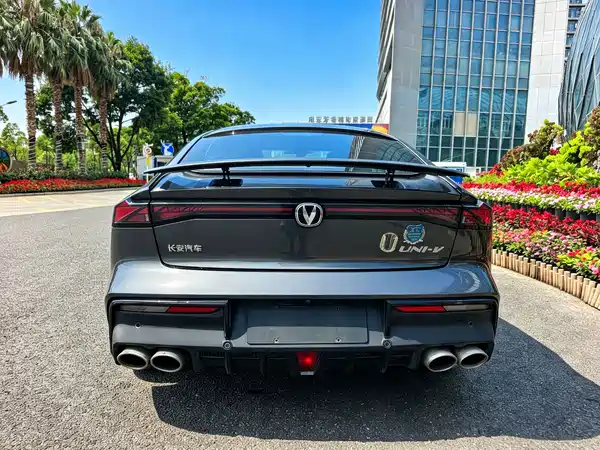 Changan UNI-V 2024