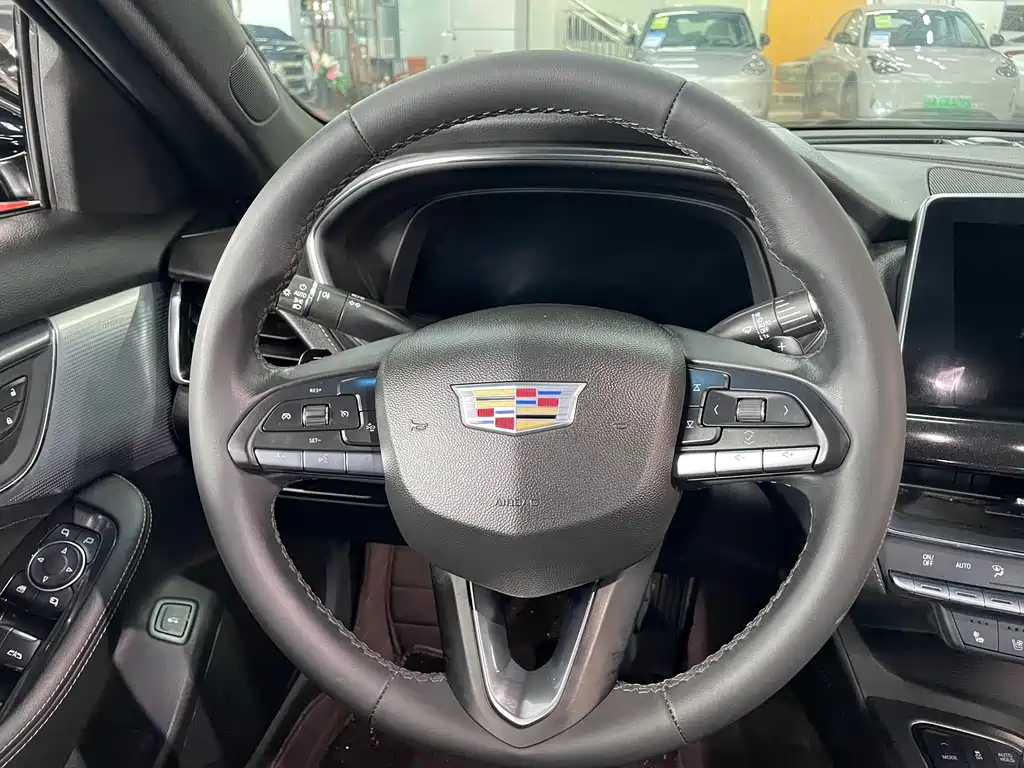 Cadillac CT5 2023 — фото 16