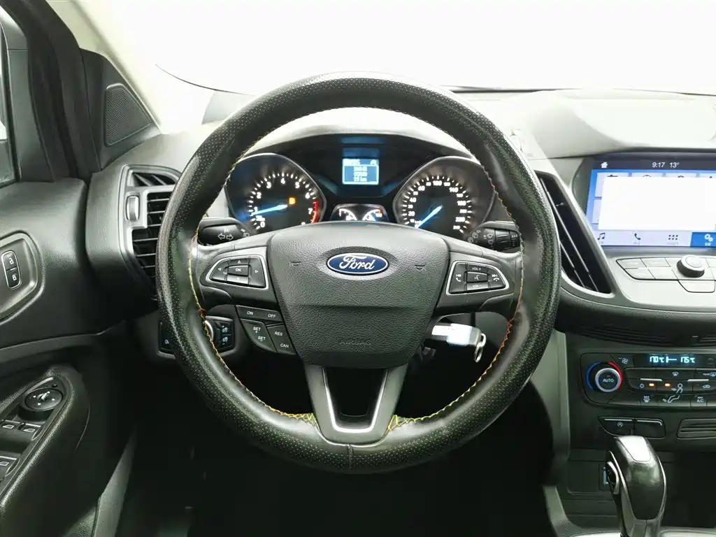 Ford Kuga 2020 — фото 11