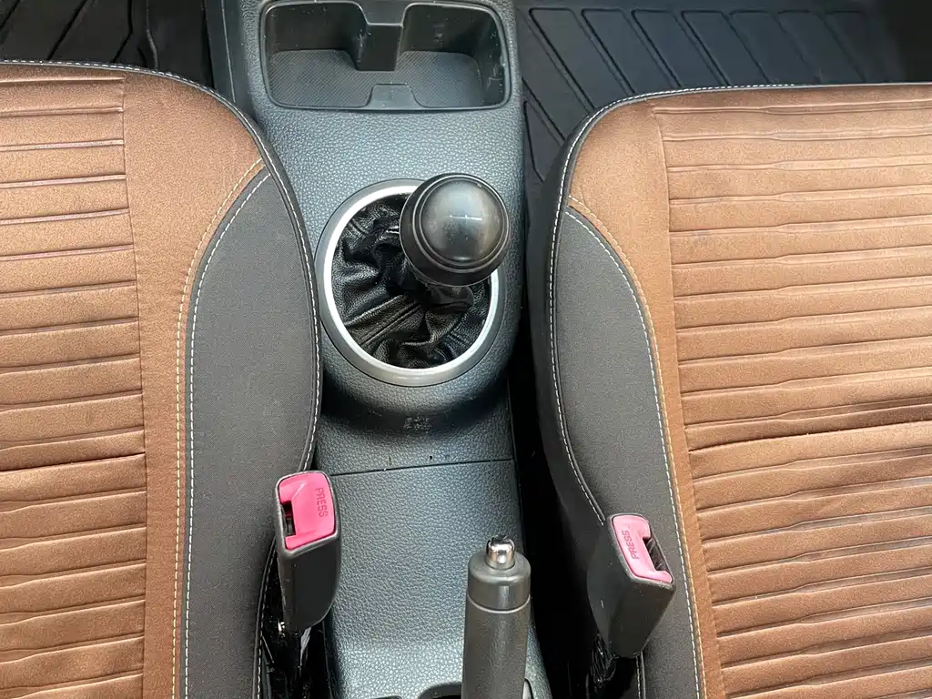 Suzuki SX4 2015 — фото 11