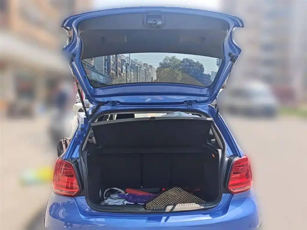 Volkswagen Polo 2015 — фото 10