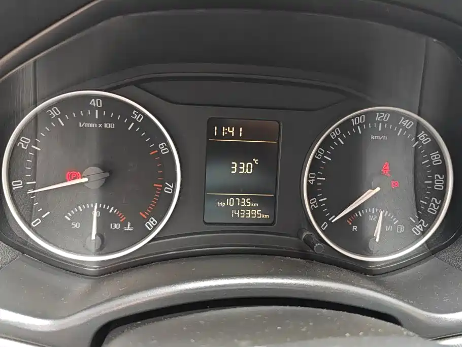 Skoda Octavia 2014 — фото 14