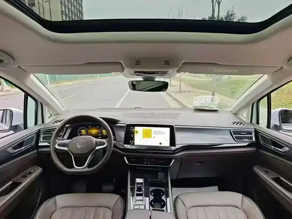 Volkswagen Viloran 2023