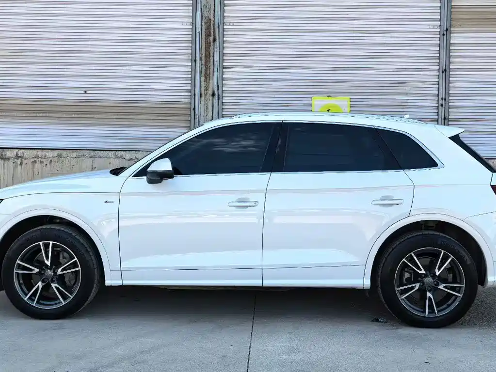 Audi Q5L 2018 — фото 3