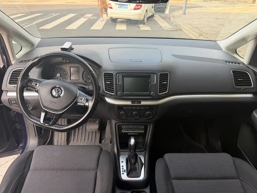 Volkswagen Sharan 2018 — фото 14
