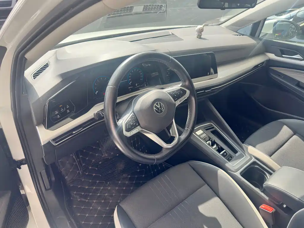 Volkswagen Golf 2022