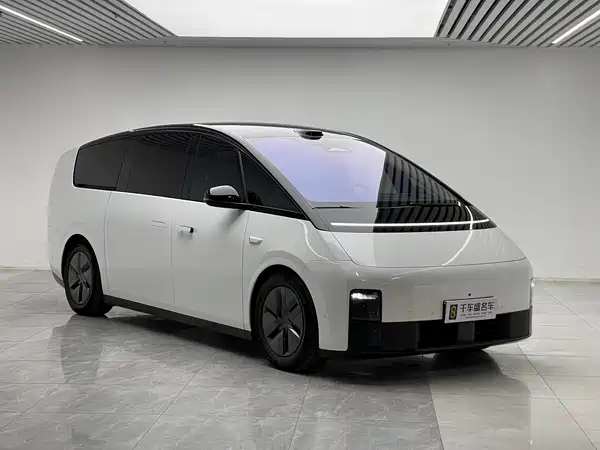 Li Auto MEGA 2025