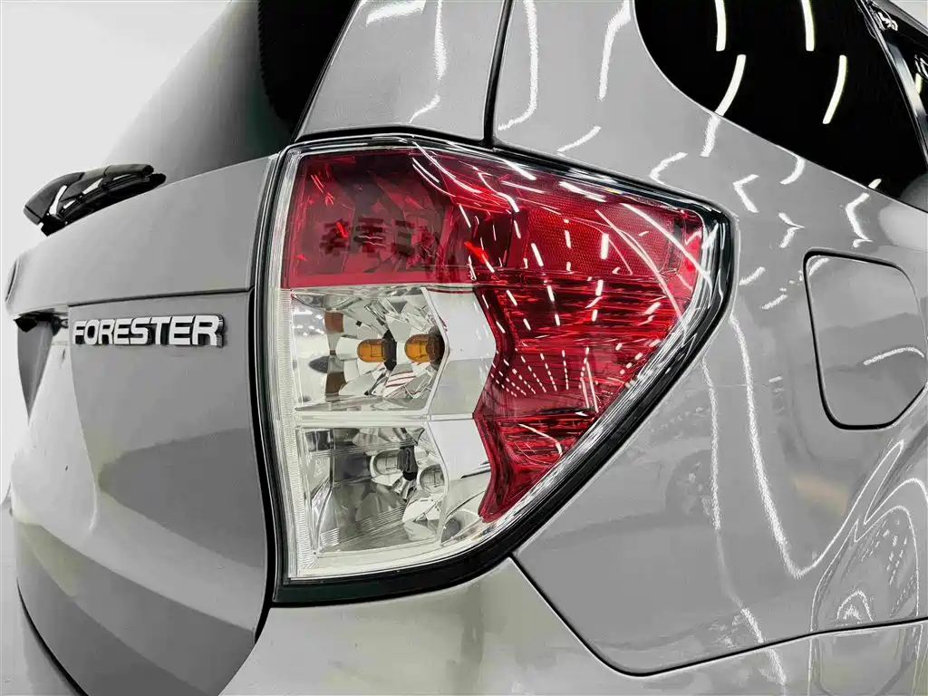 Subaru Forester 2011 — фото 22