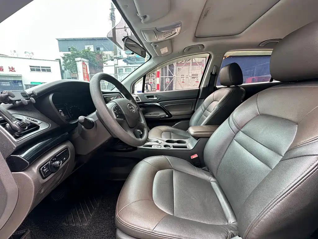 GAC Trumpchi GS4 2016 — фото 3