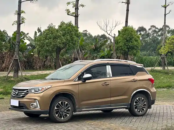 GAC Trumpchi GS4 2015