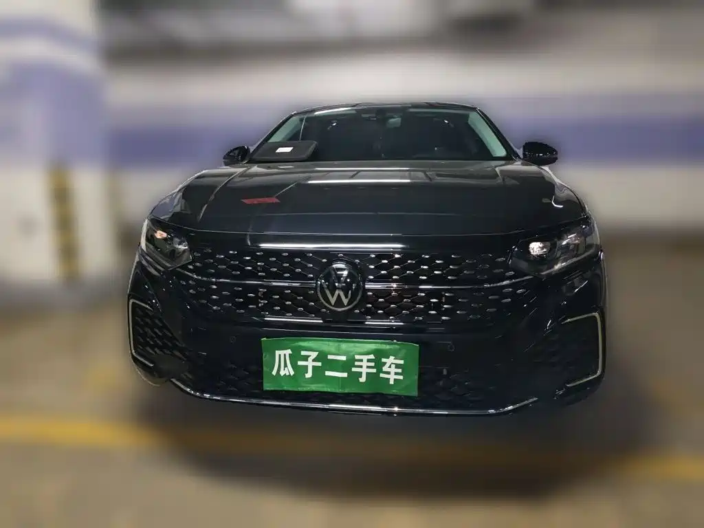 Volkswagen Passat 2025