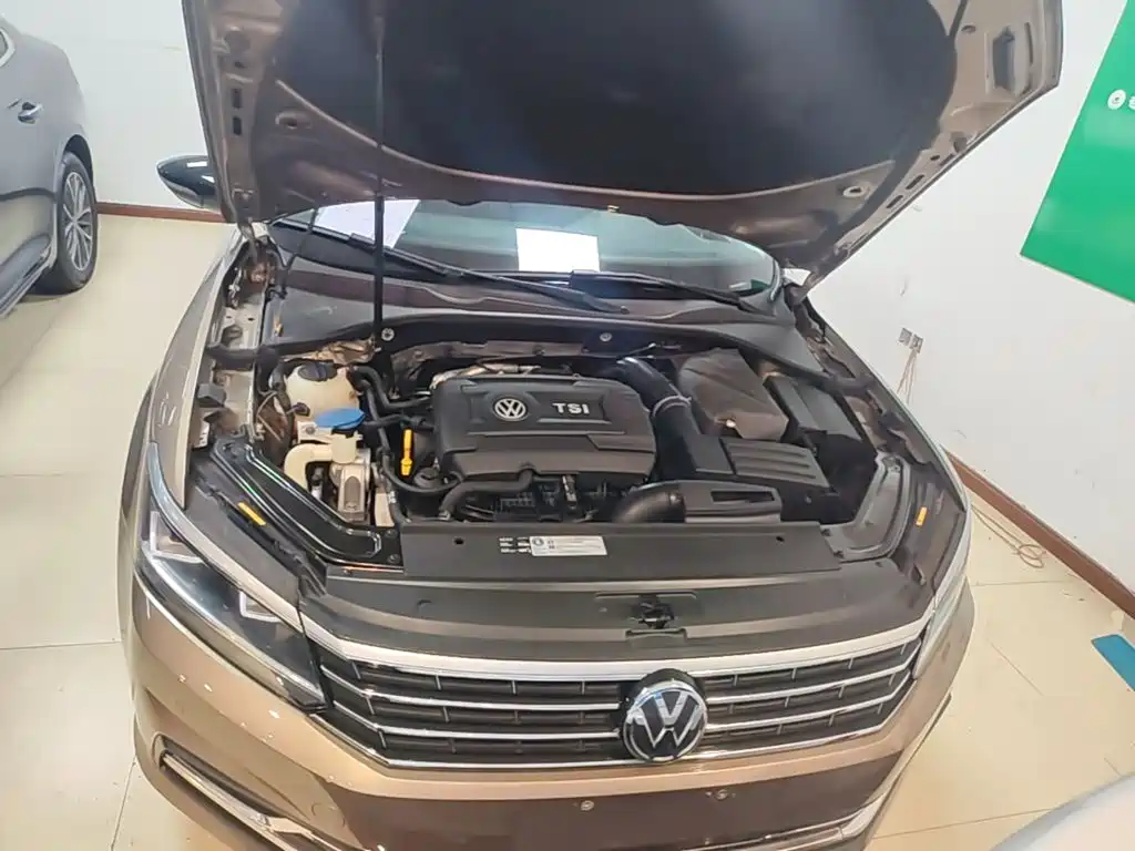 Volkswagen Passat 2017 — фото 20