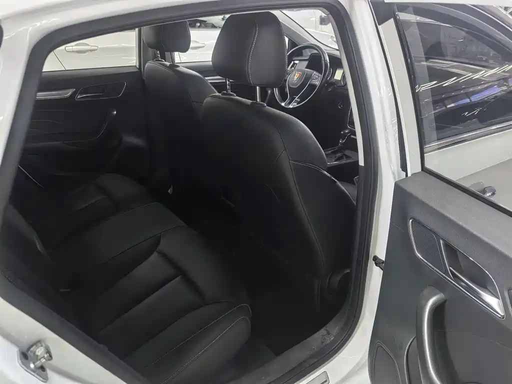 Roewe i6 Classic 2018 — фото 15