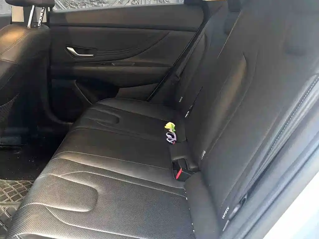 Hyundai Elantra 2023 — фото 6