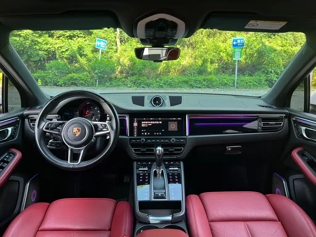 Porsche Macan 2019 — фото 22