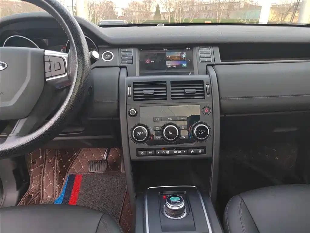 Land Rover Discovery Sport 2018 — фото 13