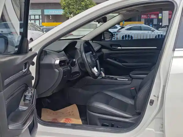 Nissan Teana 2022