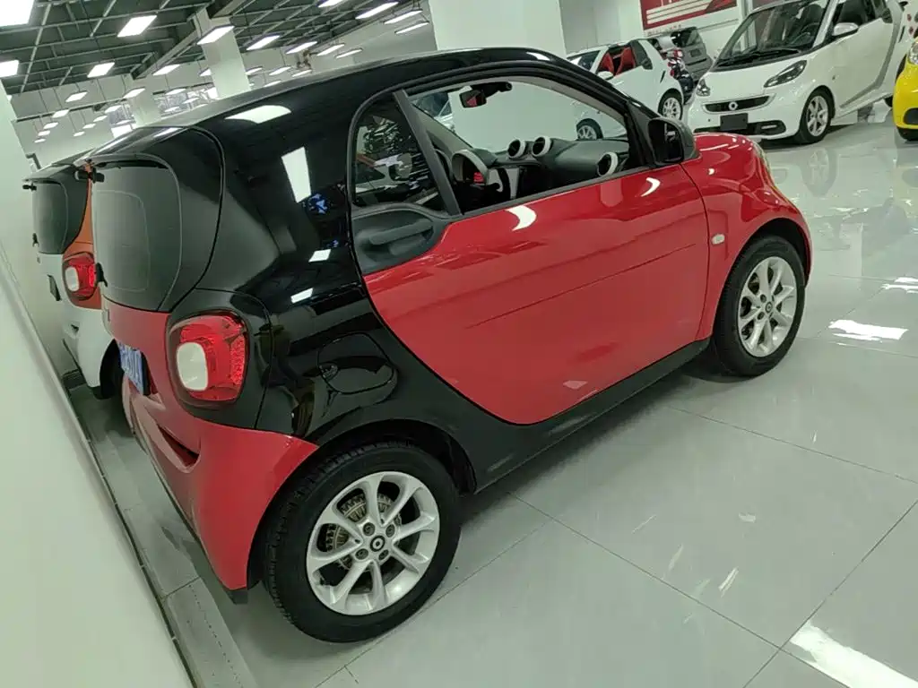 smart fortwo 2016 — фото 7