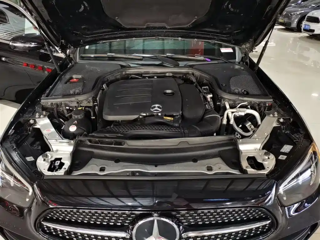 Mercedes-Benz E-Class 2021 — фото 20