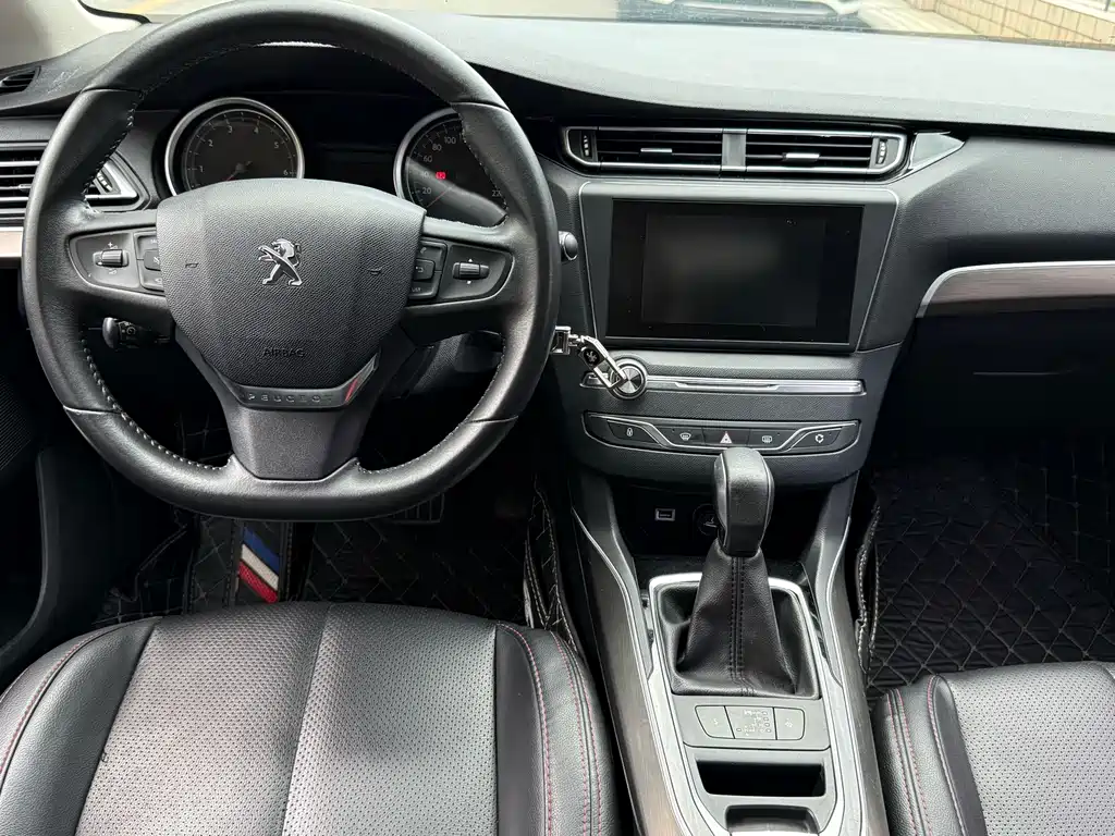 Peugeot 408 2017 — фото 6