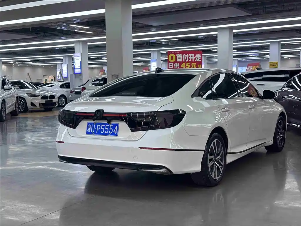 Honda Accord 2019 — фото 13
