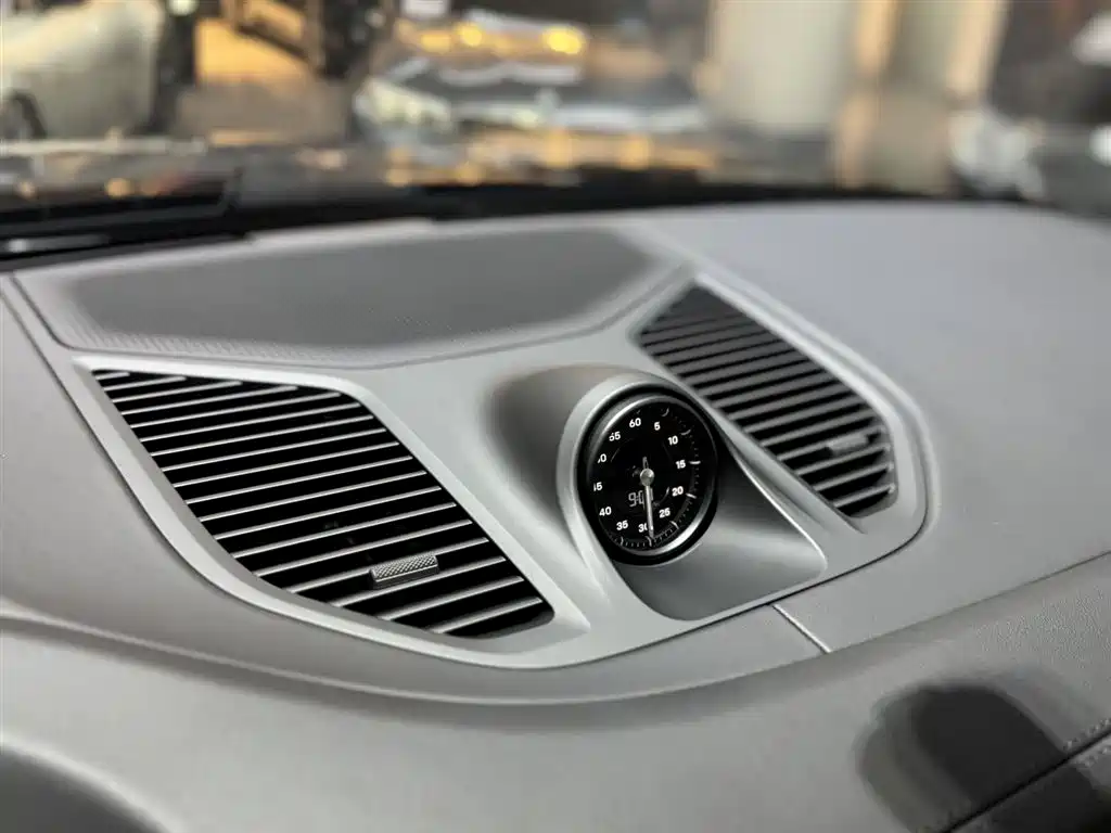 Porsche Cayenne 2025 — фото 16