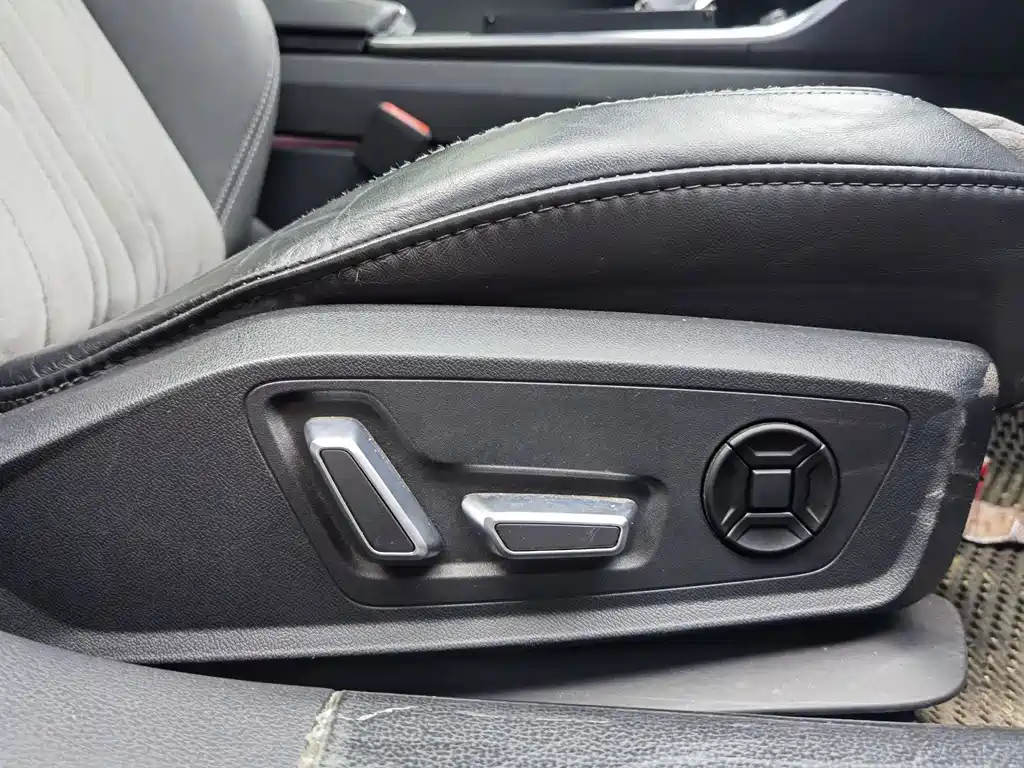 Audi A6L 2023 — фото 15