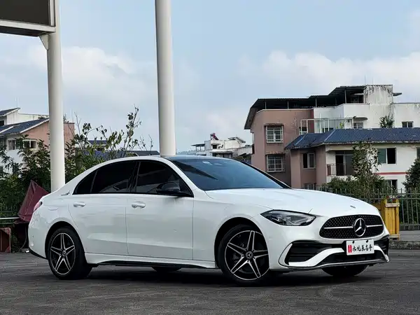 Mercedes-Benz C-Class 2024