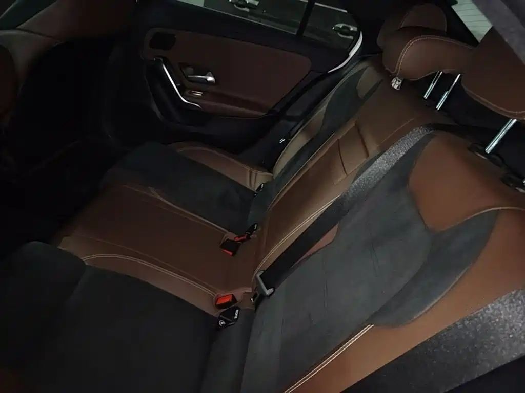 Mercedes-Benz A-Class 2019 — фото 17