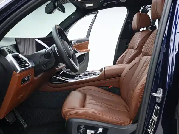 BMW X7 M60i 2023