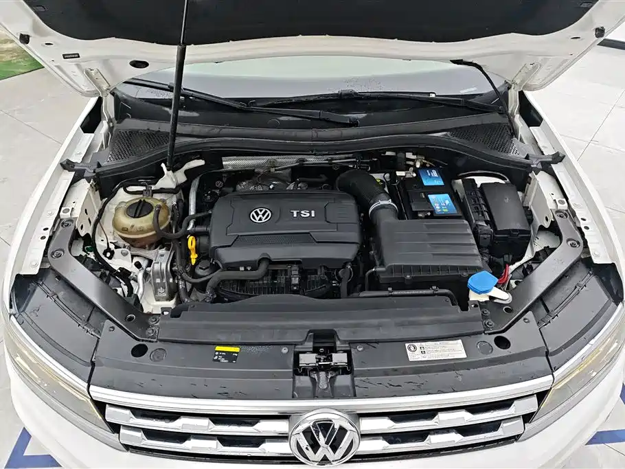 Volkswagen Tiguan L 2017 — фото 9
