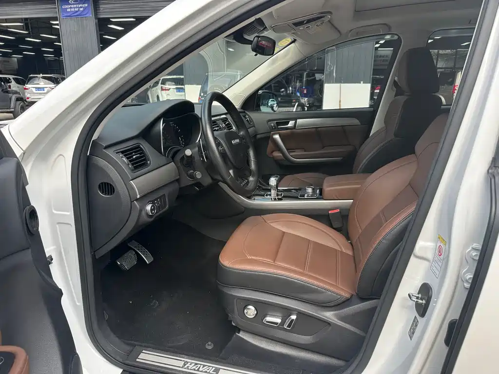 Haval H8 2018 — фото 11